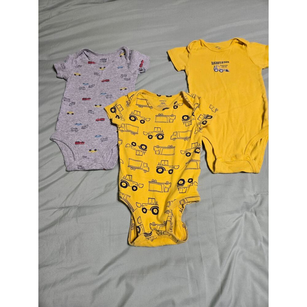 Carter's 12 months boys 7 piece bundle - Picture 2 of 7